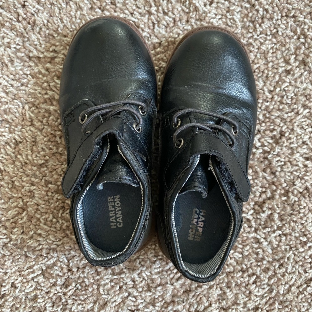 Harper Canyon Black Leather Shoes